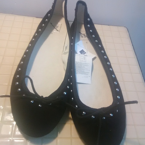 GAP Ballet Flats - Picture 2 of 4